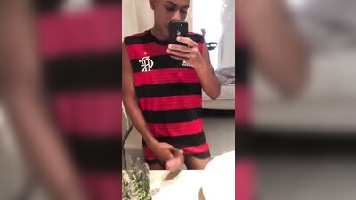 Gay Porn Showdown - Flamenguista Cock Exposé