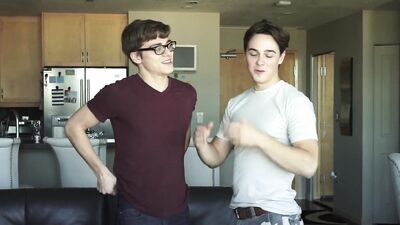 Frat Boy Love: Hunk with Glasses Fucks Justin