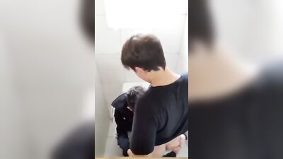 Amateur Bathroom Oral Sucking: Friends Gone Wild!