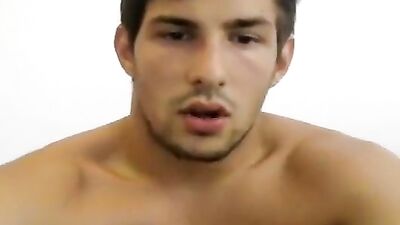 Leonardos Muscle Men Cum Show: The Ultimate Italian Stallion Experience!