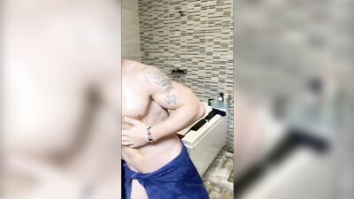 Blonde Bombshell: Super Hot Amateur Boys Solo Porn