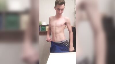 Gay Twink Tease Web-Cam Porn: Straight Boys Voyeur Adventure