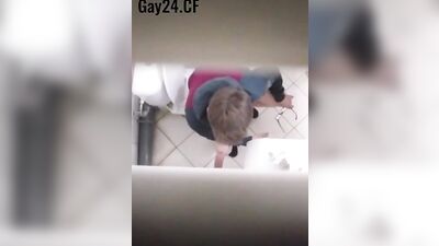 4 young gays sucking in Glory Hole