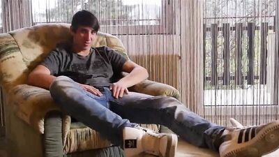 Jacks Feet Fever: Everybodys Still Obsessed!