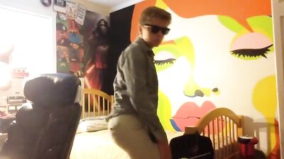 Nude Show in Bedroom: Amateur Stripping and Dancing Dude Exposed!