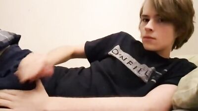 Cutie Cums Hard: Handjob Explosion!