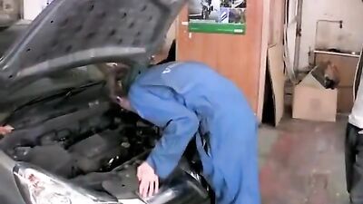 Old workshop secrets: Oral vintage adventures in the Volvo garage.