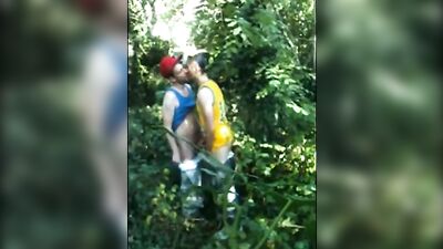 Outside F**k: Wild Amateur Bareback Action!