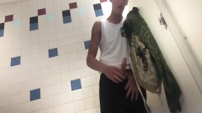 Changing Room: Unleashed Amateurs!