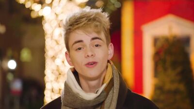 Christmas Porn Adventure - Glory Holes, Group Sex and Public Outside!