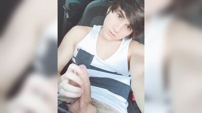 Jacking in the Car: Roadside Cum Shot Fetish!