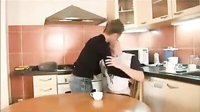 Heat in the Kitchen: Amours En Cuisine Remake!