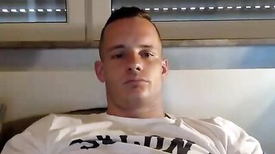 Juicy Muscle Hunk Jerks Off His Big Cock Until He Cums!