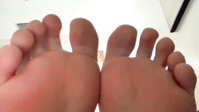 Sexy Latino Toes: The Ultimate Foot Fetish Adventure!