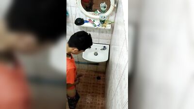 Garçon au Toilette - Young Gay Solo Boy Dreams