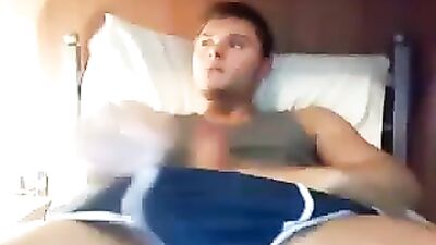 Amateur Big Cocks Solos - The Ultimate Gay Porn Experience!