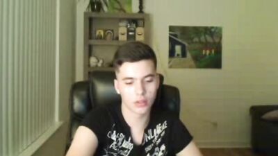 Office Daddies: Webcam Handjobs in the Workplace!