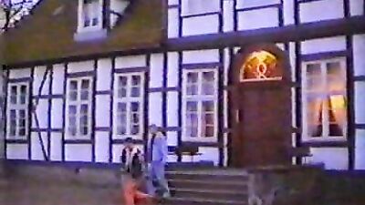 Gefesselte Träume - Action Vintage Porn Experience the ultimate bondage fantasies with this hot and steamy video that will leave you begging for more!