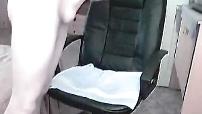 Curving Desires: Sammys Thick Stroke