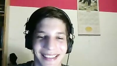 Happy Cam Performer - Amateur Solo Web-Cam Adventures!