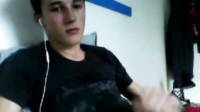 Cute and horny boy online - Web-Cam adventures!