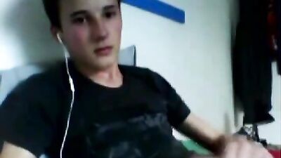 Cute and horny boy online - Web-Cam adventures!