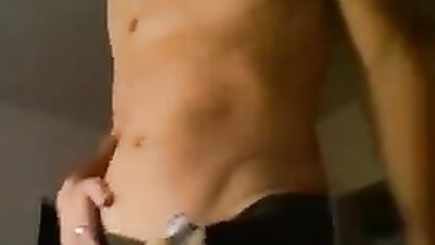 Watching it grow and cum^^
