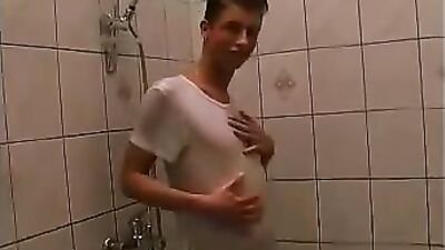 Shower Fun: Amateur Assplay Adventure