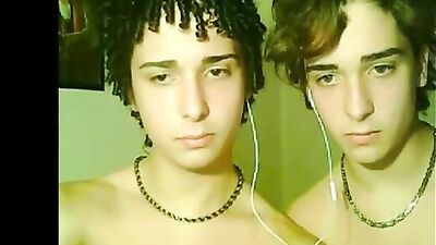 Teen Mignon Boys Webcam Heat - A Gay Porn Video Experience!
