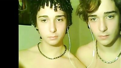 Teen Mignon Boys Webcam Heat - A Gay Porn Video Experience!