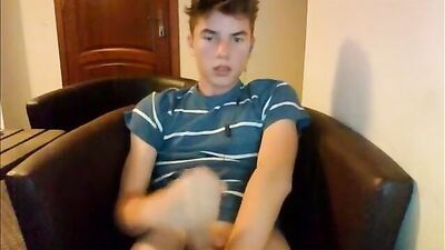 Reds Sweet Return: A Web-Cam Amateurs New Adventure