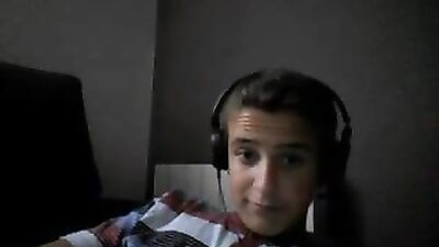 Handsome Ilya: Web-Cam Solo Handjob Passion