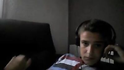 Handsome Ilya: Web-Cam Solo Handjob Passion