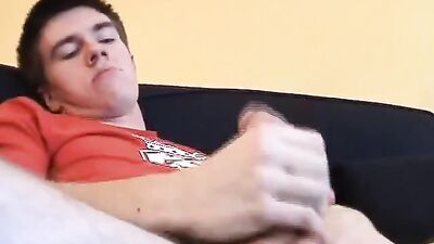 Hand Job for Brotherhood: Soulaging Hand in Plaster