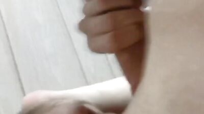 Young & Tasty - Amateur Webcam Creamy Suckers