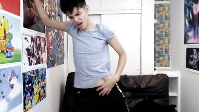 Slim Boy Steves Gay Porn Adventure: B G 0070 Slim Boy Steve