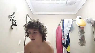 Leos Hot Amateur Bottom: Exploring his Sexy Assets