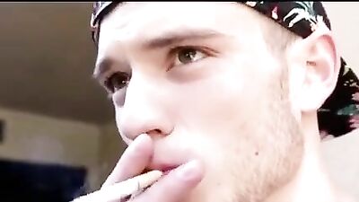 Hunk Seduces A Young Bareback