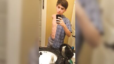 Gay Porn Strip Show: Action Amateur Web-Cam Wank