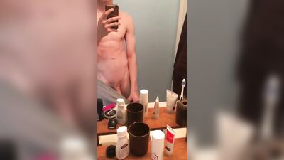 Reflecting Mirror Boy - Exposing Amateur Porn Stars in the Shower