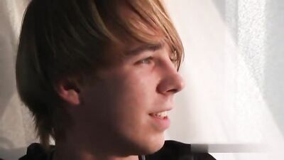 Blonde Hottie Cumshot Extravaganza!