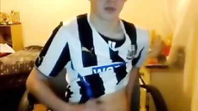 Soccer Boy Cum Play! Web-Cam Solo Exposure