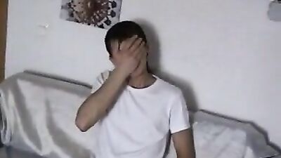 Danis Jizz Fest: A Young Mans Passionate Solo Show!