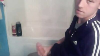 Young Teenage Solo Jockey: Big Cocks Amateur!