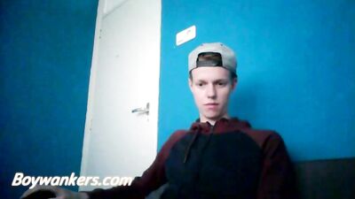 Gay Skater Sucks Cum All Over Face for Me XXX