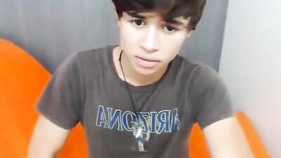 Gay Porn: Pretty Boy Cock Sucking Solo on Webcam