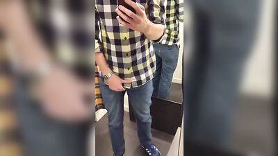 Amateur Big Cocks Bisexual - Are you OK in there sir! cam porn boy strip videos