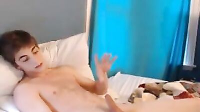 Simply Webcam boy, naked & cute.