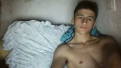 Sexy Italian Twink Goes Wild in Solo Cum Shots!