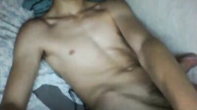 Sexy Italian Twink Goes Wild in Solo Cum Shots!